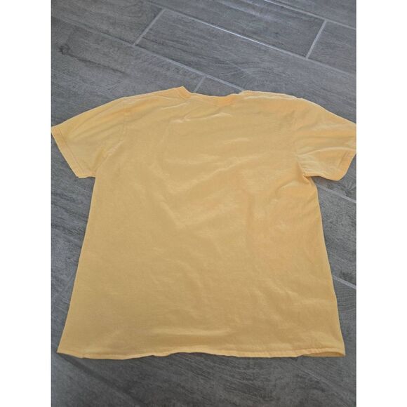 Women's Walt Disney World Yellow Short Sleeve T Shirt Retro Rainbow Colorful Siz - Picture 6 of 6